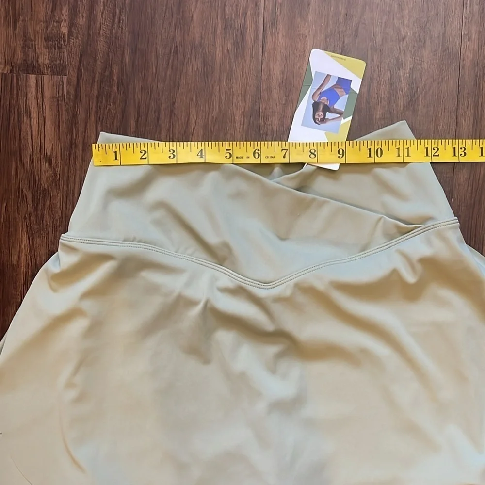 Nwt Halara High Waisted Crossover 2 in 1 skort pockets skirt seagrass Small